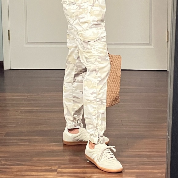 Sanctuary neutral camouflage print cargo joggers size XS - Picture 4 of 11